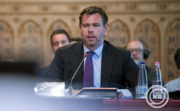Vitézy Dávid: a MÁV helyzetének áttekintésétől függ a menedzsment jövője