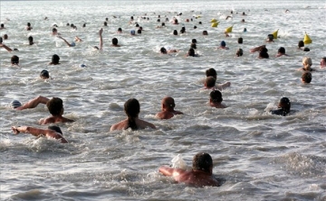 Szombaton rendezik meg a 31. Balaton-átúszást